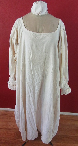 1500s Reproduction linen shirt smock Front