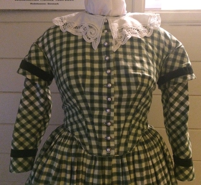 1840s Reproduction Green Plaid Bodice Front
