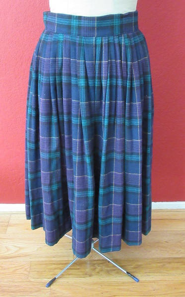 wool pleated plaid skirt. Front. 