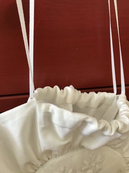 Reproduction White Cotton Round Reticule Drawstring. 