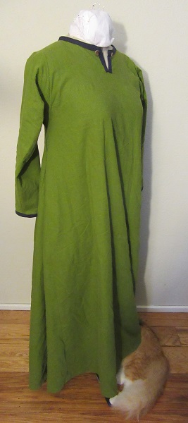 Viking Reproduction Green Underdress Shift  Right Quarter View. 