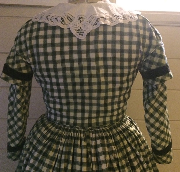 1840s Reproduction Green Plaid Bodice Back